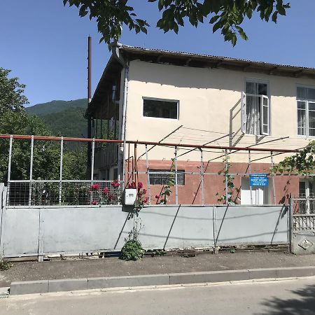 Chveni Ezo Ambrolauri Exterior foto